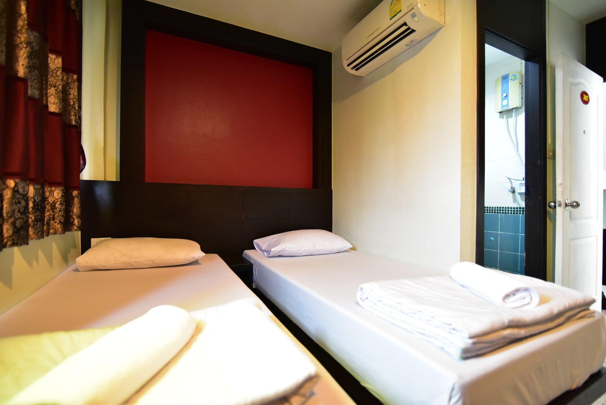 Thara House Hotel Bangkok Luaran gambar