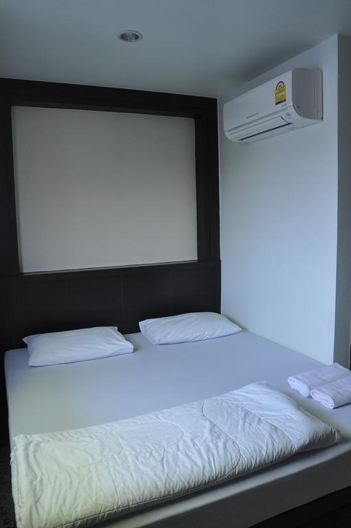 Thara House Hotel Bangkok Luaran gambar