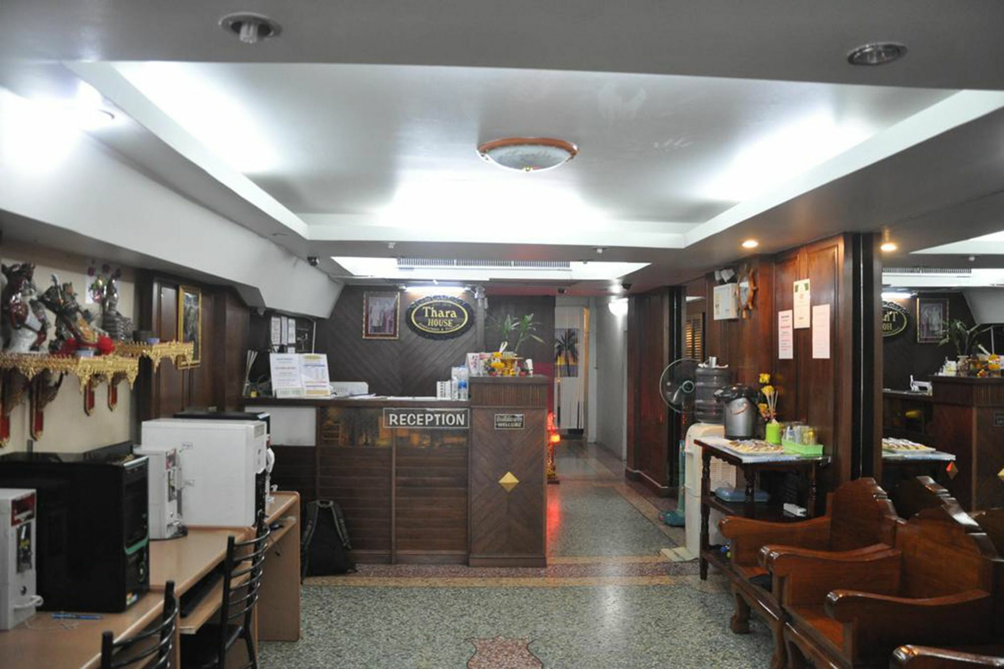 Thara House Hotel Bangkok Luaran gambar